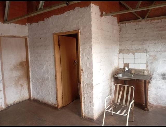 2 BEDROOM HOUSE FOR SALE IN SOSHANGUVE XX